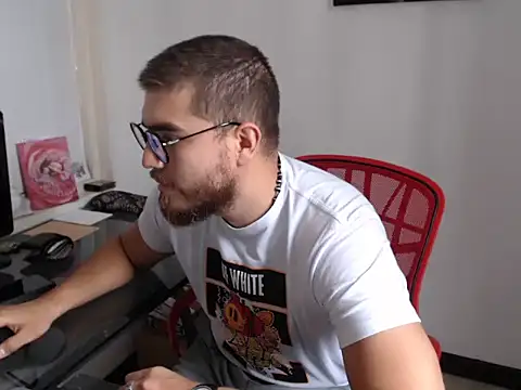 Dylanwish online show from October 2025 07:45:01 PM