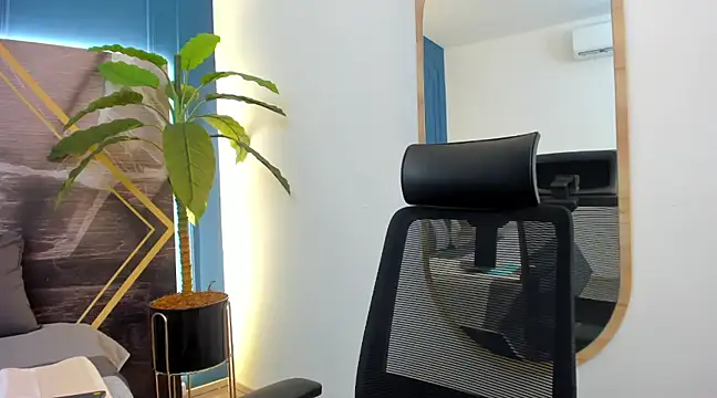 Snapshot of NathRossi chatting on December 2024 06:49:02 PM NathRossi online show from December 2024 06:49:02 PM