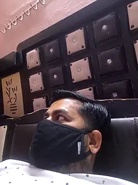 Snapshot of bobbyronak chatting on March 2025 06:31:01 PM bobbyronak online show from March 2025 06:31:01 PM