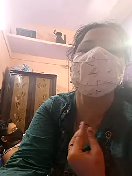 Snapshot of bobbyronak chatting on November 2025 07:15:02 PM bobbyronak online show from November 2025 07:15:02 PM