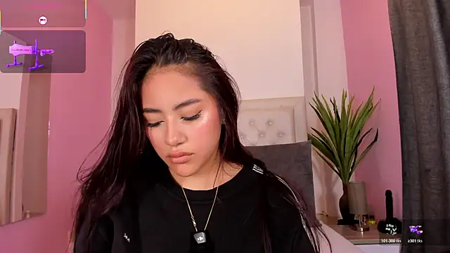 nicolle pierce online show from May 2026 01:50:01 PM