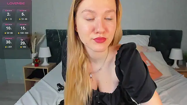 Snapshot of Mariel_Brown chatting on December 2024 03:05:01 PM Mariel Brown online show from December 2024 03:05:01 PM