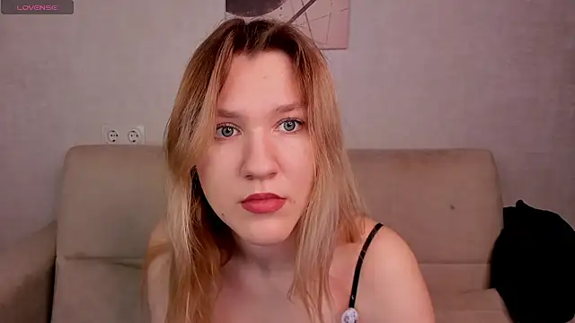 Snapshot of Mariel_Brown chatting on December 2024 08:26:02 AM Mariel Brown online show from December 2024 08:26:02 AM