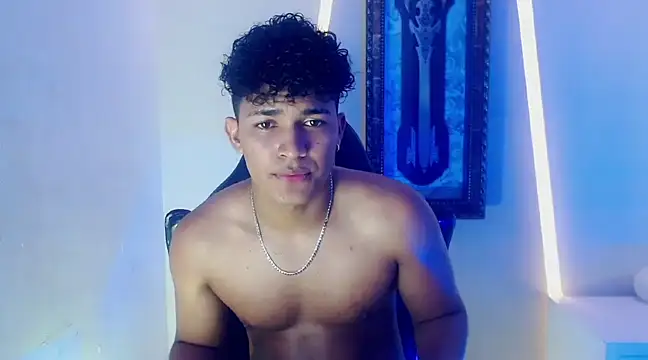 Snapshot of jamescurli_ chatting on January 2025 08:17:01 AM jamescurli online show from January 2025 08:17:01 AM