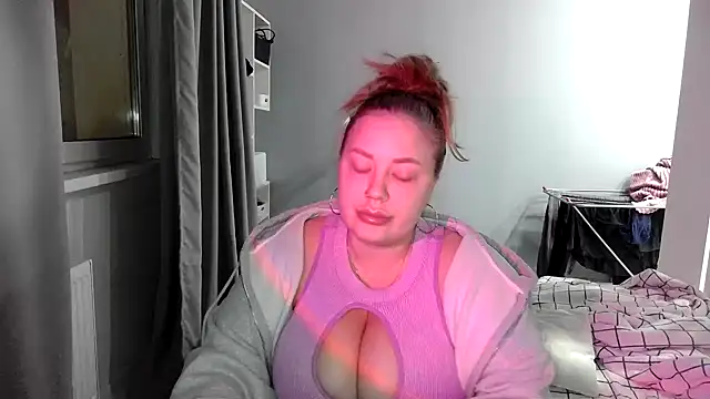 Snapshot of 96CHloe96 chatting on February 2025 04:02:01 PM 96CHloe96 online show from February 2025 04:02:01 PM