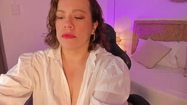 gipsela gomez online show from June 2026 07:16:02 PM