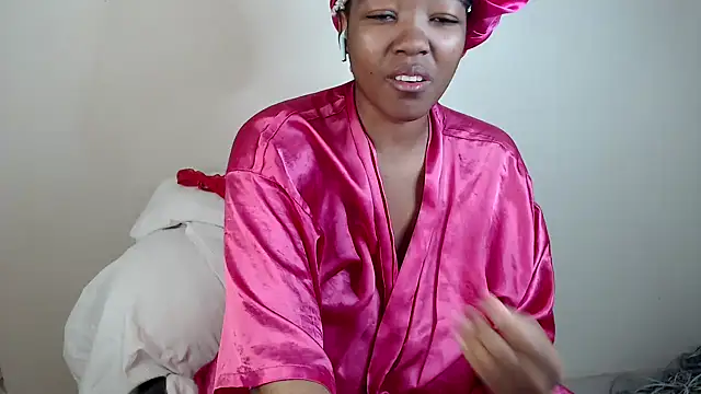 Busty-Londie online show from October 2025 10:00:02 AM