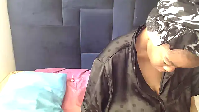 Busty-Londie online show from March 2026 08:51:01 AM