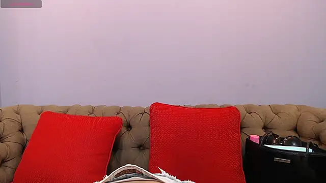 Snapshot of miacarperr1 chatting on January 2025 08:43:02 PM miacarperr1 online show from January 2025 08:43:02 PM