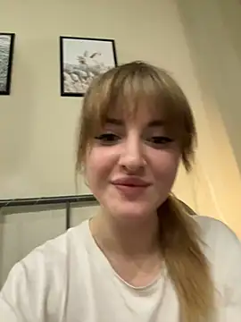Snapshot of Oki_Vibes chatting on March 2025 08:48:01 PM Oki Vibes online show from March 2025 08:48:01 PM