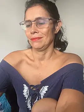 Snapshot of MireyaTorresGu chatting on May 2026 04:03:01 PM MireyaTorresGu online show from May 2026 04:03:01 PM