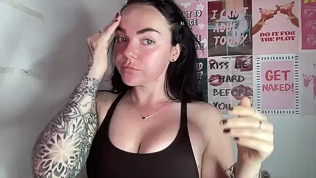 Snapshot of yorkshiregal chatting on April 2026 07:49:01 AM yorkshiregal online show from April 2026 07:49:01 AM