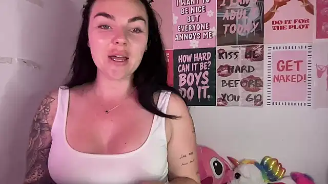 yorkshiregal online show from May 2026 08:25:01 PM