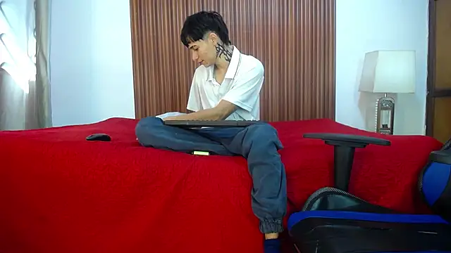 Snapshot of Zacktk7 chatting on December 2024 04:14:01 PM Zacktk7 online show from December 2024 04:14:01 PM