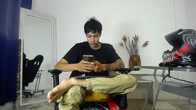 Snapshot of Zacktk7 chatting on January 2025 10:15:02 PM Zacktk7 online show from January 2025 10:15:02 PM