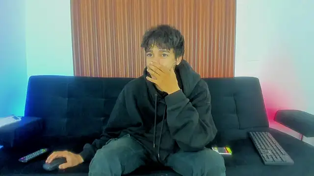 Snapshot of Zacktk7 chatting on February 2025 09:08:02 PM Zacktk7 online show from February 2025 09:08:02 PM