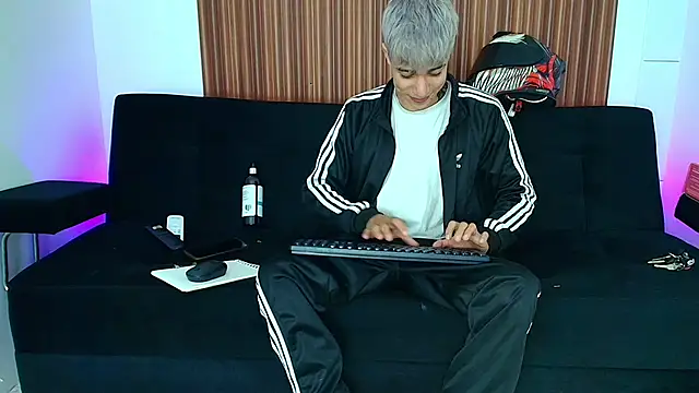 Snapshot of Zacktk7 chatting on March 2025 11:05:02 PM Zacktk7 online show from March 2025 11:05:02 PM