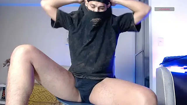 Snapshot of Bedobigcock chatting on November 2025 12:31:02 AM Bedobigcock online show from November 2025 12:31:02 AM