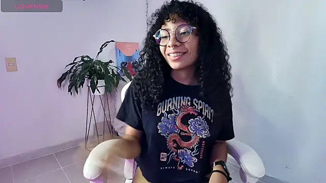 Snapshot of Elektra_williams chatting on February 2025 10:03:02 PM Elektra williams online show from February 2025 10:03:02 PM