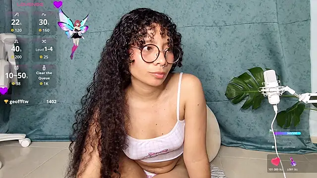 Snapshot of Elektra_williams chatting on October 2025 10:43:02 PM Elektra williams online show from October 2025 10:43:02 PM