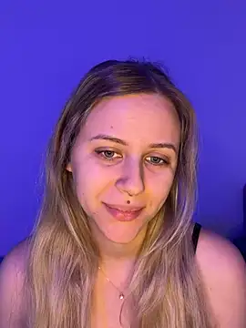 lunawolf21 online show from February 2026 07:23:01 AM