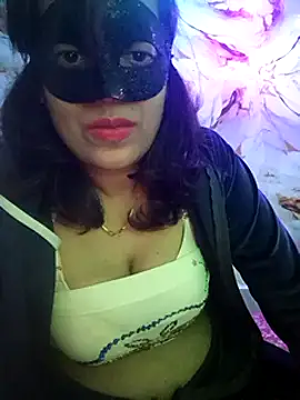 Snapshot of Inaya_Mishra chatting on January 2025 06:16:01 PM Inaya Mishra online show from January 2025 06:16:01 PM