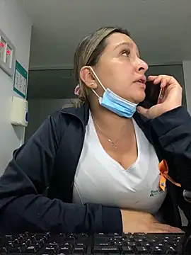 Keittly  online show from October 2025 01:25:02 AM