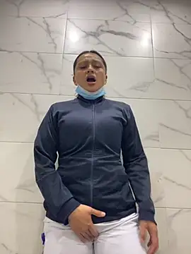 Keittly  online show from October 2025 03:26:02 AM