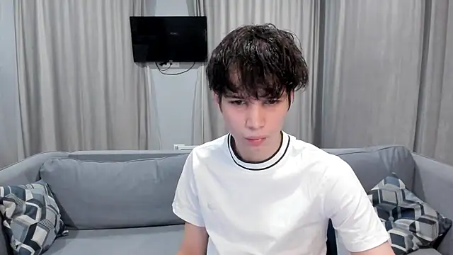Snapshot of Im_Shine_Guy chatting on December 2024 07:36:01 PM Im Shine Guy online show from December 2024 07:36:01 PM