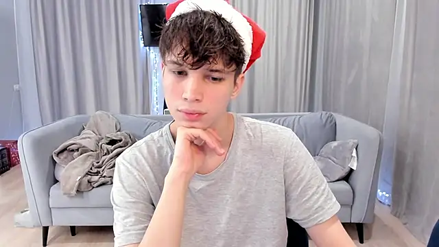 Snapshot of Im_Shine_Guy chatting on December 2024 08:58:01 PM Im Shine Guy online show from December 2024 08:58:01 PM