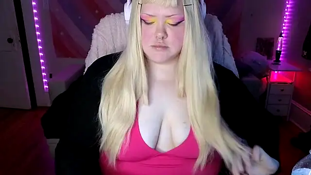 Flamefairy710 online show from May 2026 01:44:01 AM