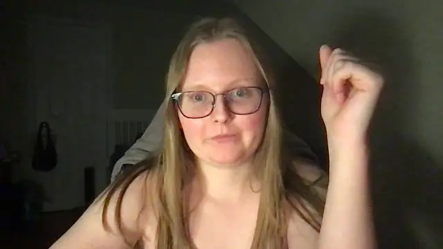 lexie lilacs online show from February 2025 03:22:01 AM