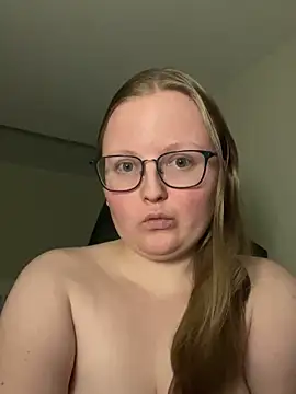 lexie lilacs online show from February 2025 12:43:01 AM
