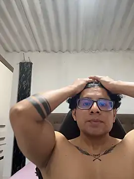 Snapshot of ikkipro chatting on December 2025 06:44:01 AM ikkipro online show from December 2025 06:44:01 AM