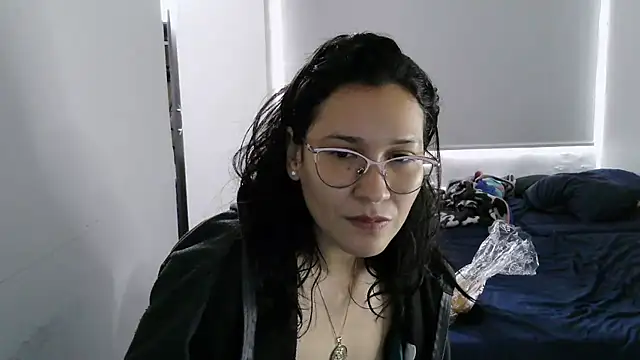 luxandracon23 online show from October 2025 03:54:02 PM