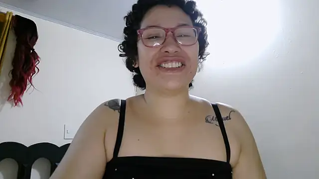 luxandracon23 online show from July 2026 05:56:02 PM