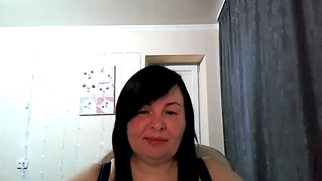 EmiliaLooo online show from June 2026 04:04:02 AM