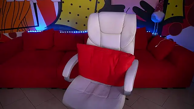 Snapshot of LiliyaMoon chatting on December 2024 03:38:02 AM LiliyaMoon online show from December 2024 03:38:02 AM