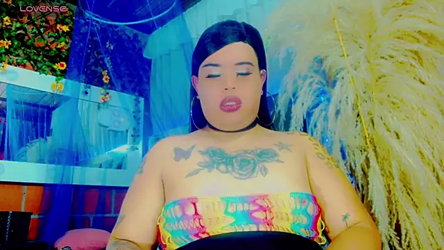 Snapshot of nauthyvalentina chatting on April 2026 05:18:01 PM nauthyvalentina online show from April 2026 05:18:01 PM