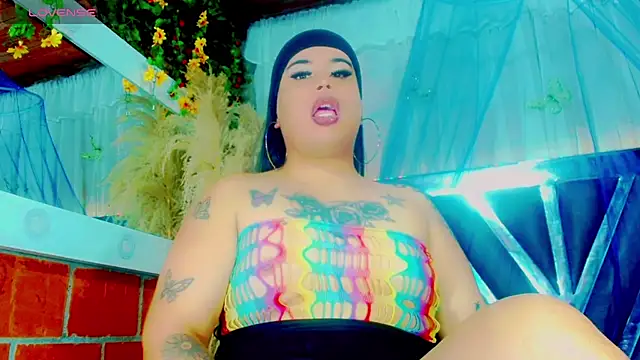 Snapshot of nauthyvalentina chatting on May 2026 06:04:02 PM nauthyvalentina online show from May 2026 06:04:02 PM