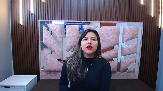 stephanieross202cl online show from December 2025 05:01:01 AM