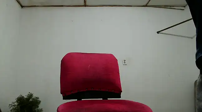 Snapshot of fernandez_latinblackk chatting on December 2024 05:04:02 AM fernandez latinblackk online show from December 2024 05:04:02 AM