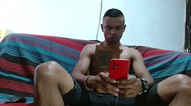 Snapshot of fernandez_latinblackk chatting on March 2025 10:31:02 PM fernandez latinblackk online show from March 2025 10:31:02 PM