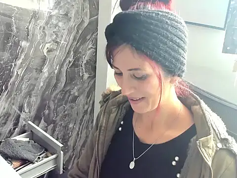 catt evans1 online show from December 2024 08:58:01 PM