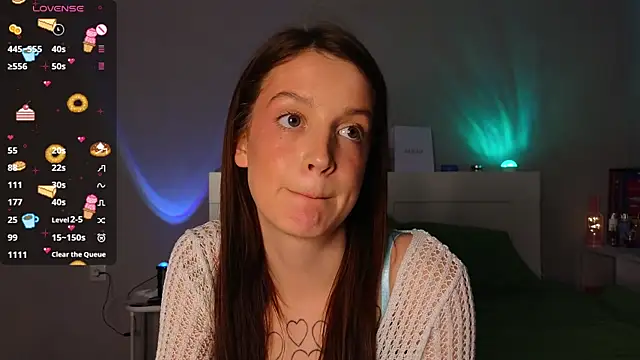 Snapshot of Sweet_Evva chatting on November 2025 09:28:01 PM Sweet Evva online show from November 2025 09:28:01 PM