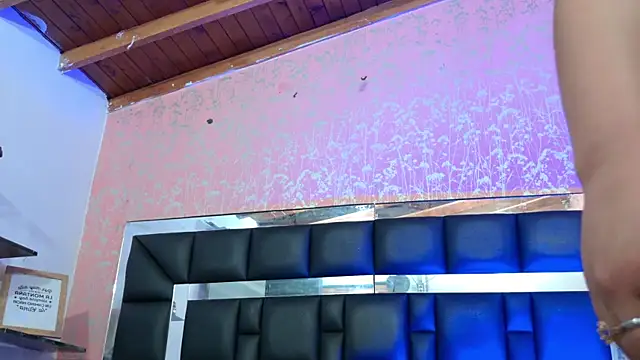 Sofia martiin online show from October 2025 03:03:02 AM