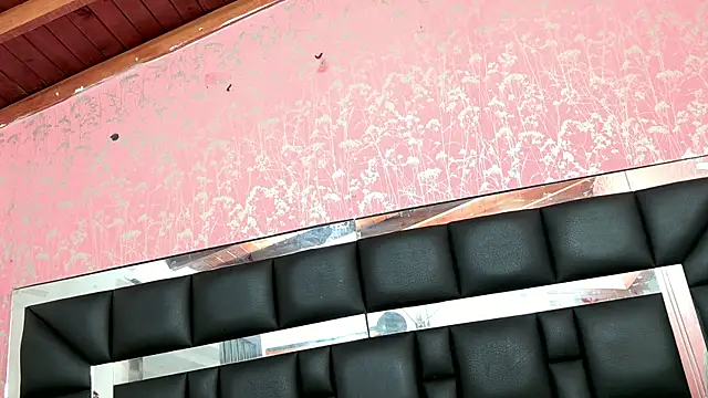 Sofia martiin online show from October 2025 03:07:01 AM