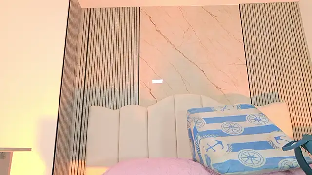 Sofia martiin online show from March 2026 03:12:01 AM