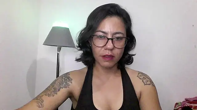 Snapshot of LauraBernardes22 chatting on March 2025 12:45:01 AM LauraBernardes22 online show from March 2025 12:45:01 AM