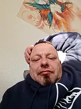 Snapshot of ich411983 chatting on February 2026 07:18:01 AM ich411983 online show from February 2026 07:18:01 AM